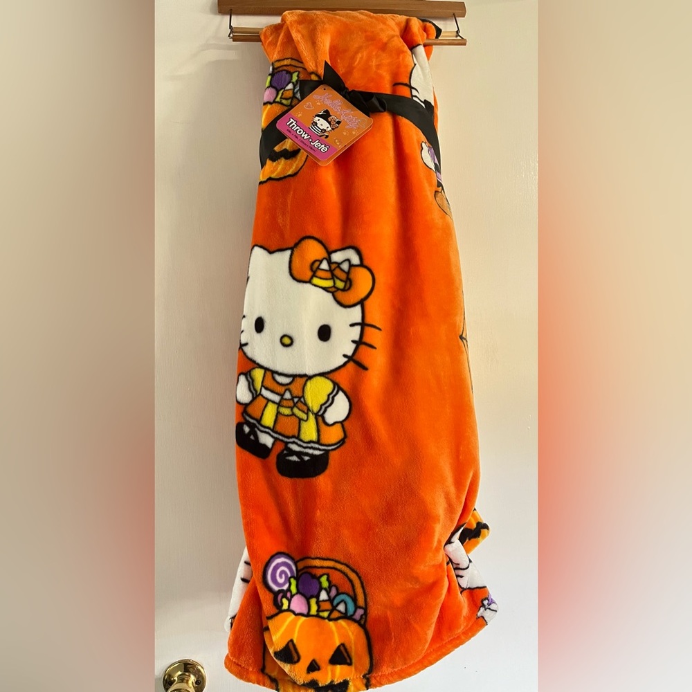 Hello Kitty Orange Halloween Throw Blanket (2 pack)